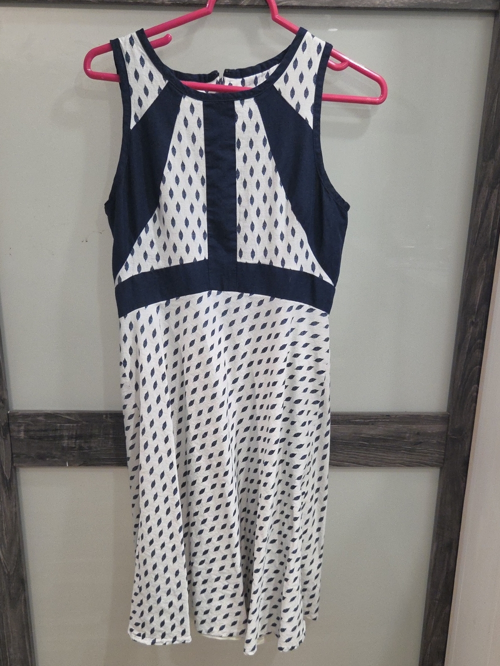 Ivanka Trump Navy and White Sleeveless Patterned Midi Dress